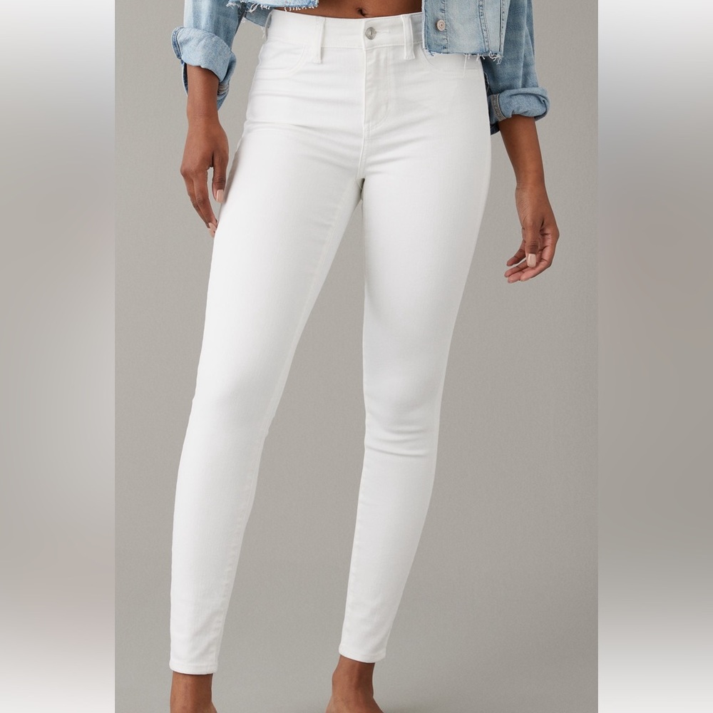 American Eagle Next Level Stretch White Jeans